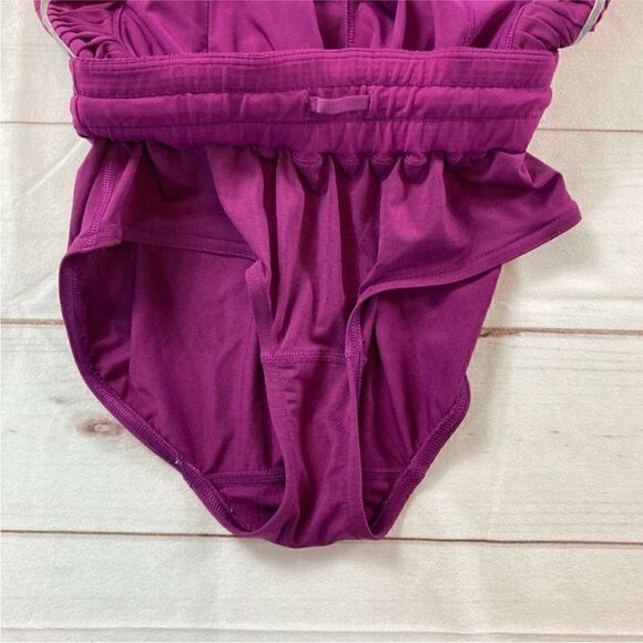 Lululemon Making Moves Short In Regal Plum Sz 4 - Picture 4 of 13